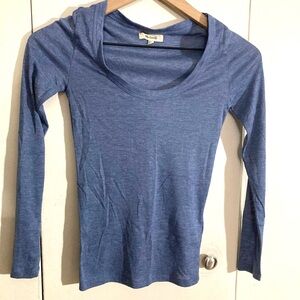 Madewell Semi-Sheer Scoopneck Long Sleeve Top in Heather Bluestone/XXS